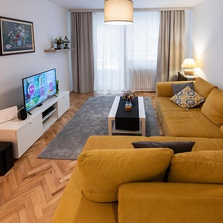 Ada City Break Βελιγράδι Εξωτερικό φωτογραφία